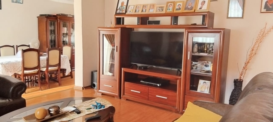 3 Bedroom Property for Sale in Bisho Gardens Eastern Cape